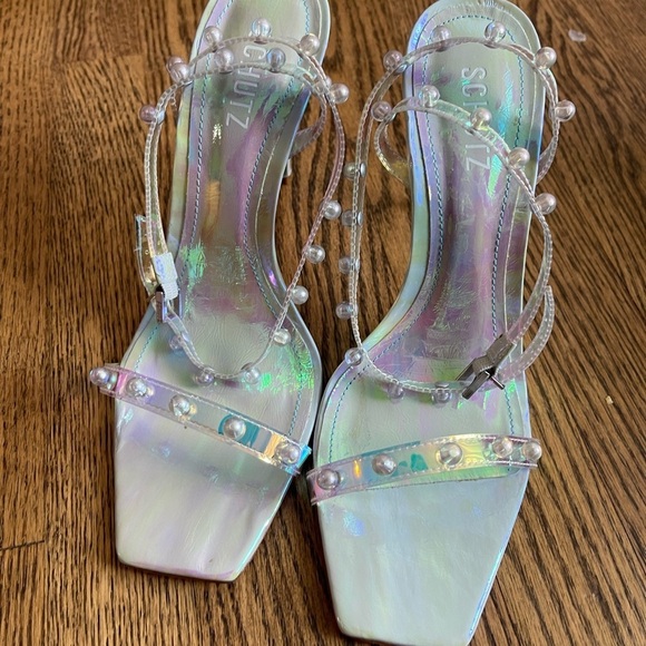 Schutz Pietra Faux Pearl-Embellished Iridescent Vinyl Sandals Size 11 - Picture 7 of 13